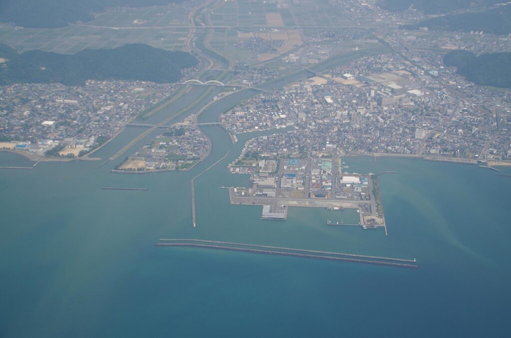 小浜漁港(小浜新港)の空撮画像