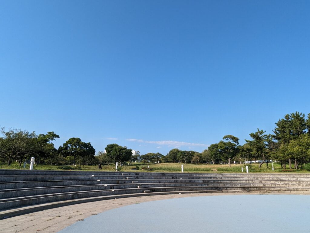 舞洲緑地公園の広場