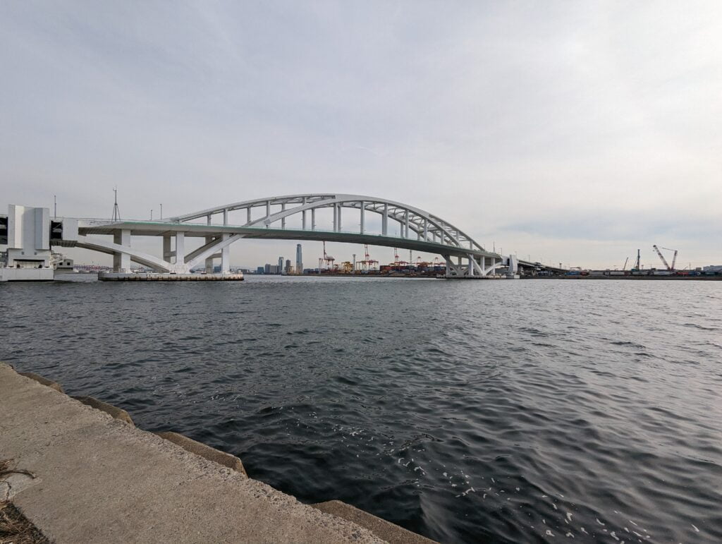 夢舞大橋